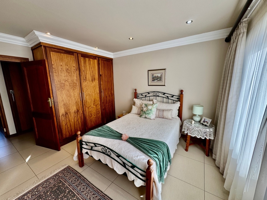 3 Bedroom Property for Sale in Van Der Hoff Park North West